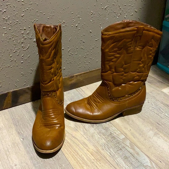 Women’s Cowboy boots - Picture 1 of 3